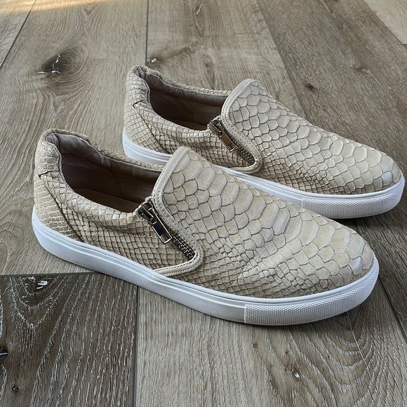 J/SLIDES Beige Snake Zipster Leather Sneaker - Picture 1 of 10